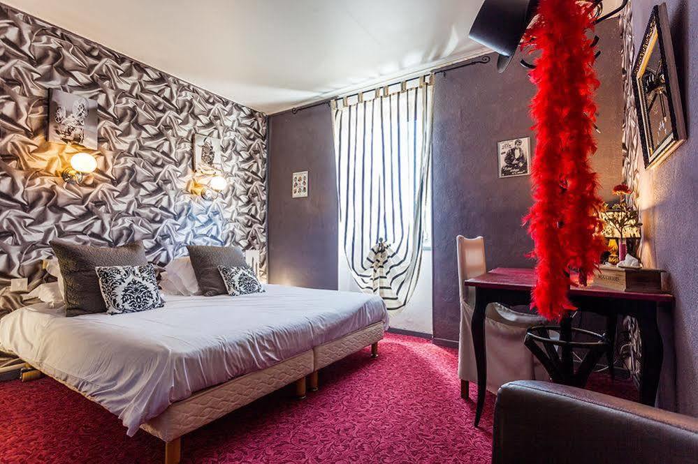 Logis Le Relais Sarrasin Hotel Vezenobres ภายนอก รูปภาพ